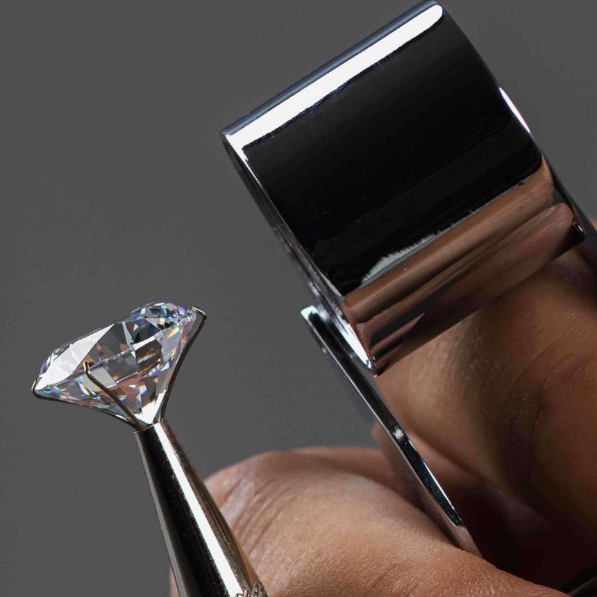 Diamond Buying Guide: Everything You Need to Know About the Diamond 4 C s